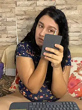 Snapshot of saray_gomez22 chatting on February 2025 01:23:02 AM saray gomez22 online show from February 2025 01:23:02 AM