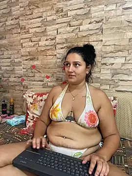 Snapshot of saray_gomez22 chatting on February 2025 06:43:02 PM saray gomez22 online show from February 2025 06:43:02 PM