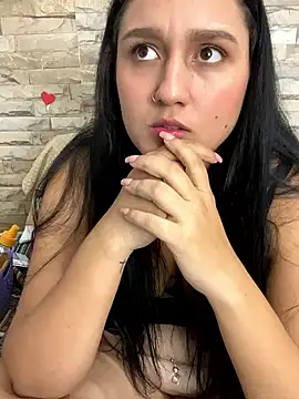 Snapshot of saray_gomez22 chatting on February 2025 05:34:02 AM saray gomez22 online show from February 2025 05:34:02 AM