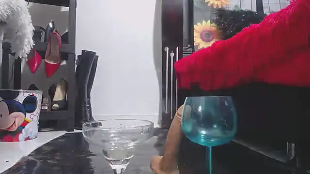 Snapshot of marilyn_jon3s chatting on February 2026 01:27:02 PM marilyn jon3s online show from February 2026 01:27:02 PM