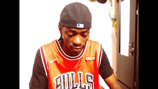 Snapshot of phillip-hot chatting on October 2025 01:52:01 PM phillip-hot online show from October 2025 01:52:01 PM