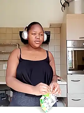 Snapshot of Sexymamibo chatting on March 2025 11:41:01 AM Sexymamibo online show from March 2025 11:41:01 AM