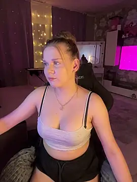 Snapshot of Lexi_noah chatting on December 2025 09:11:01 PM Lexi noah online show from December 2025 09:11:01 PM