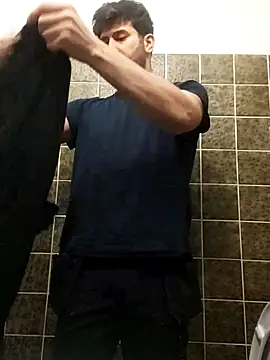 Snapshot of Analcholic chatting on December 2024 08:22:01 AM Analcholic online show from December 2024 08:22:01 AM