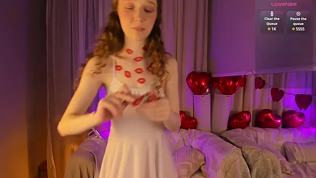 Snapshot of _Rose_Charming_ chatting on February 2025 09:53:02 PM Rose Charming online show from February 2025 09:53:02 PM