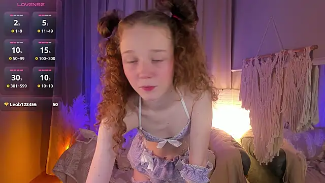 Snapshot of _Rose_Charming_ chatting on March 2025 10:02:02 PM Rose Charming online show from March 2025 10:02:02 PM