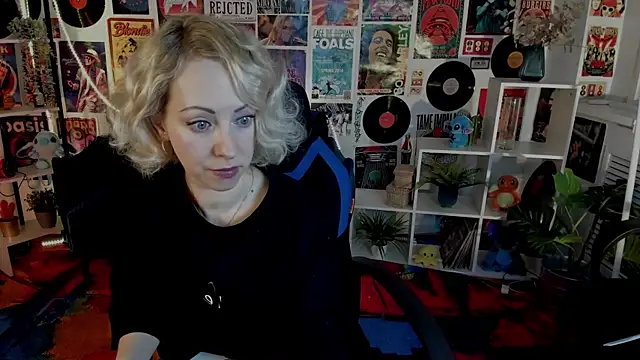 Snapshot of LylithSkye chatting on January 2025 08:32:02 AM LylithSkye online show from January 2025 08:32:02 AM