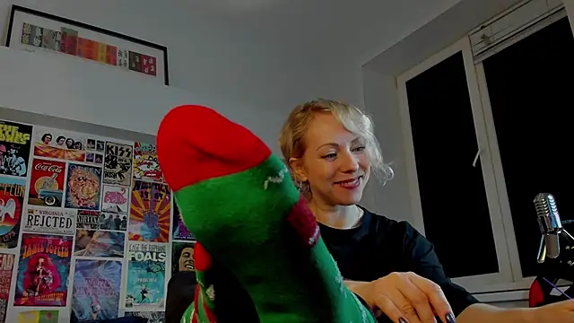 Snapshot of LylithSkye chatting on January 2025 11:54:02 AM LylithSkye online show from January 2025 11:54:02 AM