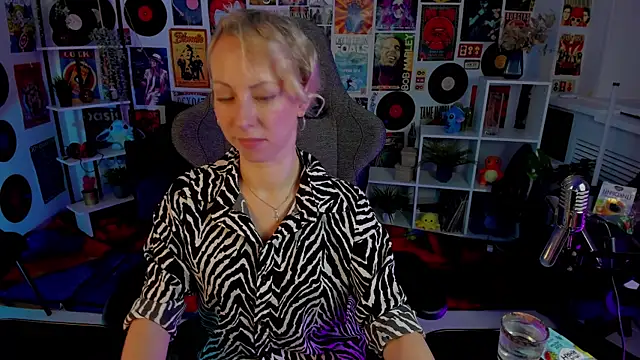 Snapshot of LylithSkye chatting on January 2025 08:43:02 AM LylithSkye online show from January 2025 08:43:02 AM