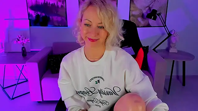 Snapshot of LylithSkye chatting on January 2025 11:34:02 AM LylithSkye online show from January 2025 11:34:02 AM