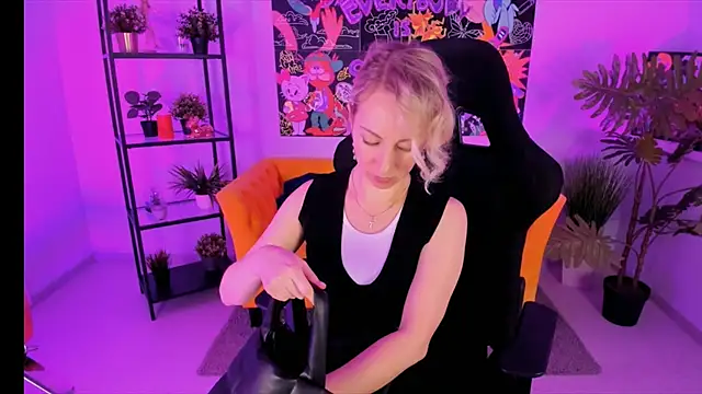 Snapshot of LylithSkye chatting on January 2025 10:50:02 AM LylithSkye online show from January 2025 10:50:02 AM