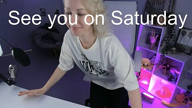 Snapshot of LylithSkye chatting on March 2025 08:04:02 AM LylithSkye online show from March 2025 08:04:02 AM