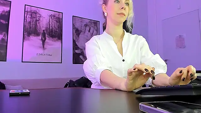 Snapshot of LylithSkye chatting on March 2025 08:15:01 AM LylithSkye online show from March 2025 08:15:01 AM