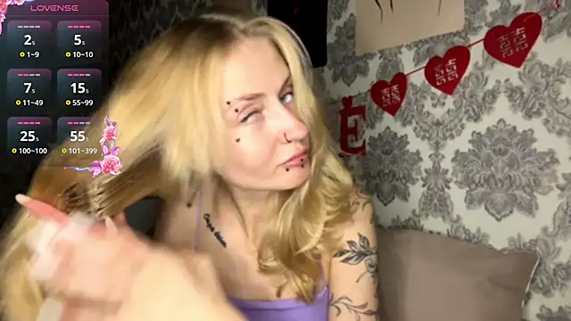 Snapshot of MarthaGees chatting on October 2025 03:08:02 PM MarthaGees online show from October 2025 03:08:02 PM