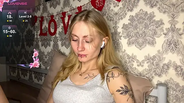 Snapshot of MarthaGees chatting on October 2025 03:47:02 PM MarthaGees online show from October 2025 03:47:02 PM