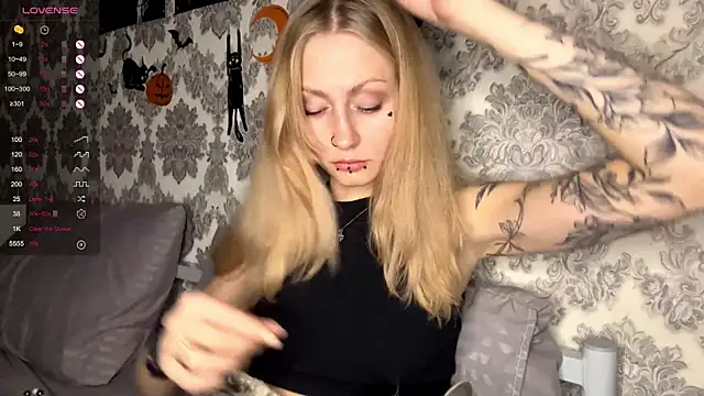 Snapshot of MarthaGees chatting on November 2025 03:25:01 PM MarthaGees online show from November 2025 03:25:01 PM