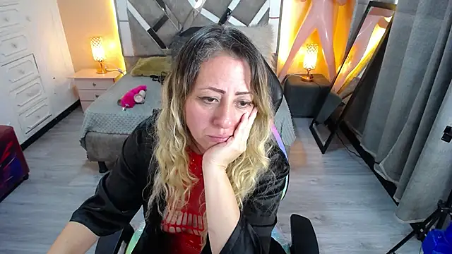 Snapshot of miss_hanna07 chatting on January 2025 06:10:02 PM miss hanna07 online show from January 2025 06:10:02 PM