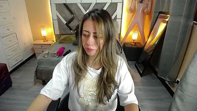 Snapshot of miss_hanna07 chatting on January 2025 12:17:01 PM miss hanna07 online show from January 2025 12:17:01 PM