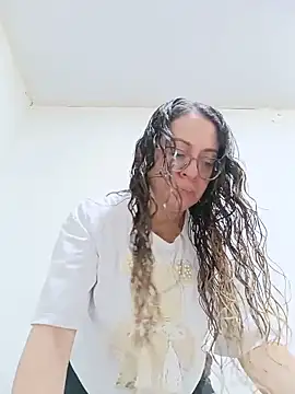 miss hanna07 online show from June 2026 06:12:01 PM
