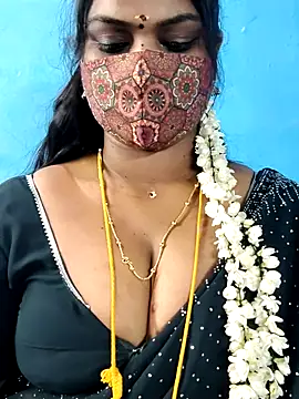 Snapshot of mayaa2u chatting on July 2026 02:49:02 AM mayaa2u online show from July 2026 02:49:02 AM