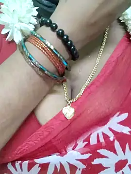 Snapshot of malliga98 chatting on March 2025 05:47:01 PM malliga98 online show from March 2025 05:47:01 PM