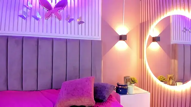 Snapshot of diosa_cristal chatting on February 2025 06:48:01 AM diosa cristal online show from February 2025 06:48:01 AM