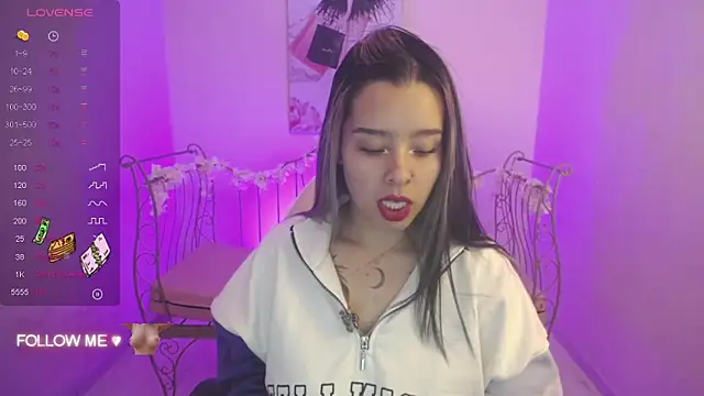 Snapshot of Mia_Lopez_ chatting on January 2025 11:45:02 AM Mia Lopez online show from January 2025 11:45:02 AM