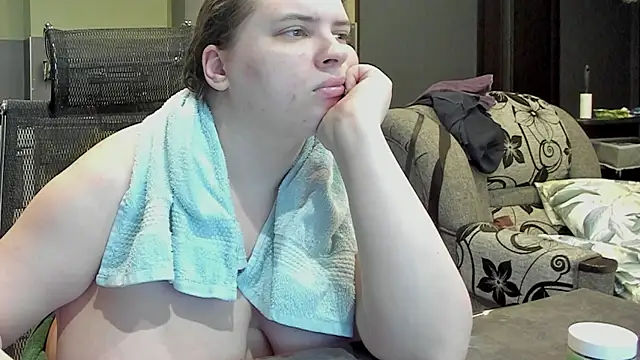 1lindsey1 online show from February 2025 12:30:02 PM
