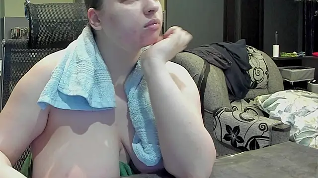 1lindsey1 online show from February 2025 02:26:02 PM