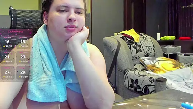 1lindsey1 online show from September 2025 06:44:01 PM