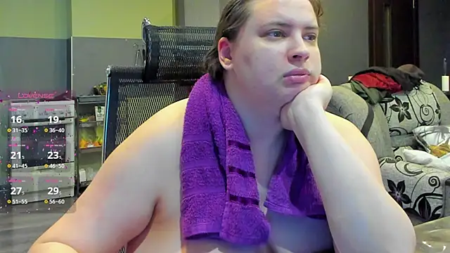 1lindsey1 online show from October 2025 01:20:01 PM