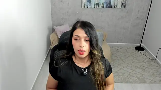Snapshot of gia_watsonn chatting on June 2026 06:22:02 PM gia watsonn online show from June 2026 06:22:02 PM