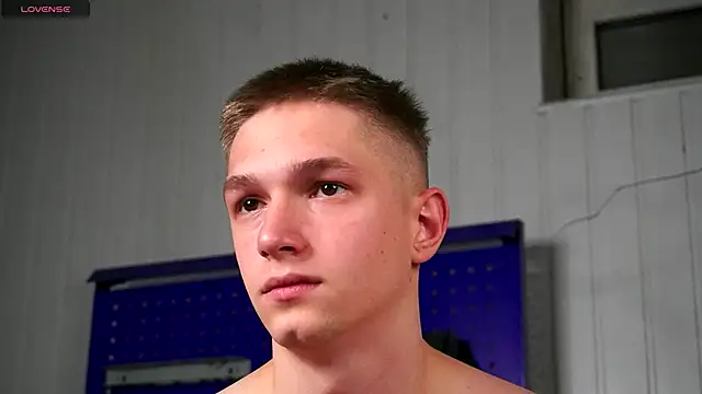 dustyn fox online show from November 2025 03:11:01 PM