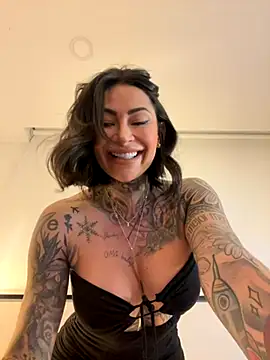 Iam Annii online show from October 2025 11:47:02 PM