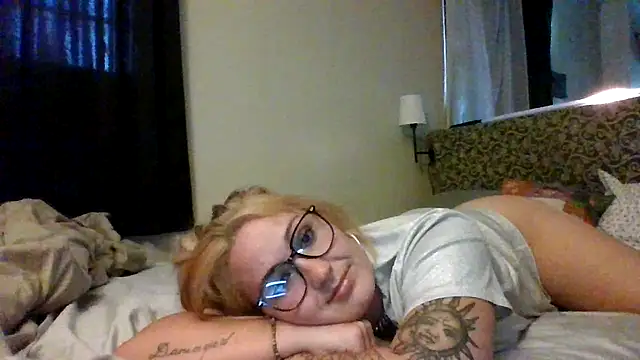 ashlynnstarr online show from June 2026 06:53:01 PM