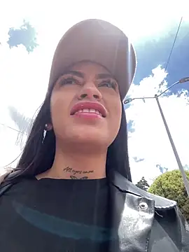 Effy Bonny online show from October 2025 04:03:02 PM