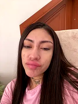 Effy Bonny online show from October 2025 03:00:02 PM