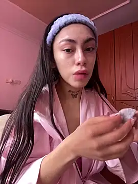 Effy Bonny online show from October 2025 06:19:02 PM