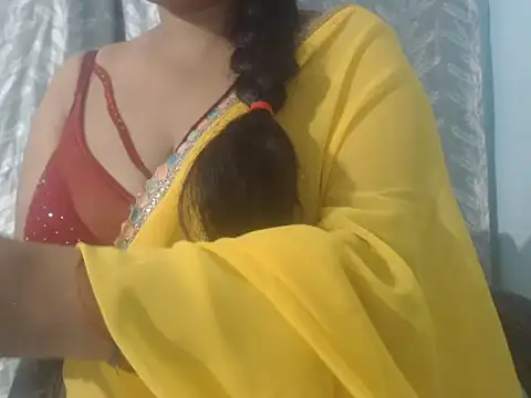 cute-priy online show from May 2026 09:03:02 AM
