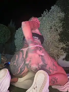 Snapshot of redNatified chatting on October 2025 06:06:01 PM redNatified online show from October 2025 06:06:01 PM