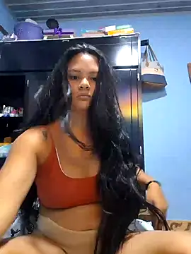 sexy-latin10 online show from February 2025 10:00:01 PM