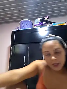 sexy-latin10 online show from February 2025 10:17:02 PM