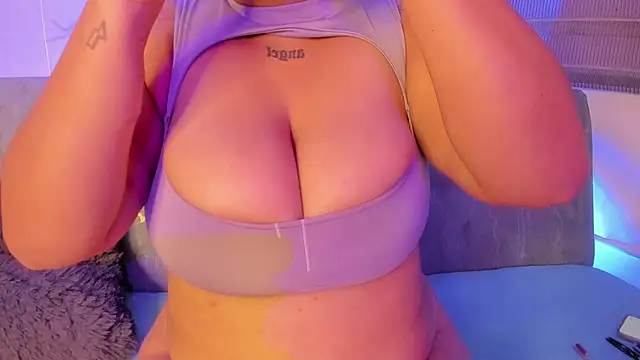 dayan silva  online show from March 2026 10:58:02 PM