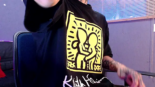 Snapshot of Andy_bapho chatting on October 2025 02:28:01 PM Andy bapho online show from October 2025 02:28:01 PM