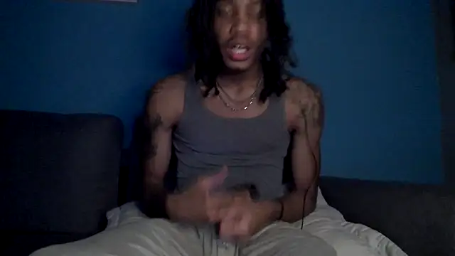 Snapshot of Skinnyblackman chatting on December 2025 05:03:01 AM Skinnyblackman online show from December 2025 05:03:01 AM