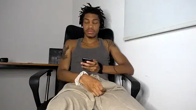 Skinnyblackman online show from May 2026 06:44:02 AM