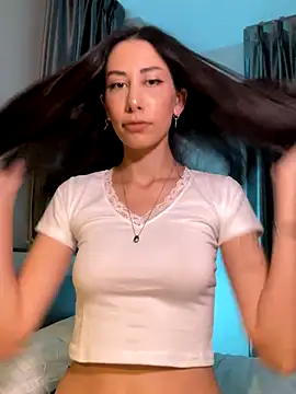 Snapshot of Sophiehii chatting on October 2025 01:21:01 PM Sophiehii online show from October 2025 01:21:01 PM