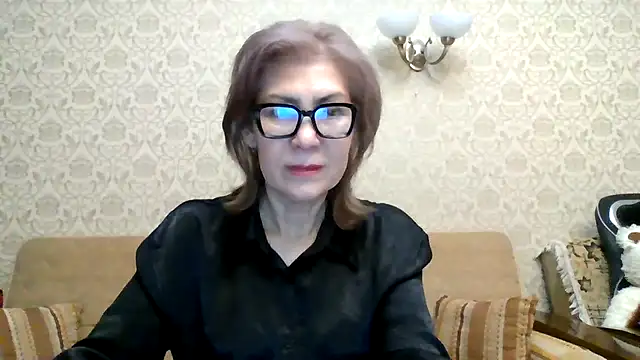 Elegant00Lady online show from December 2025 06:26:01 PM