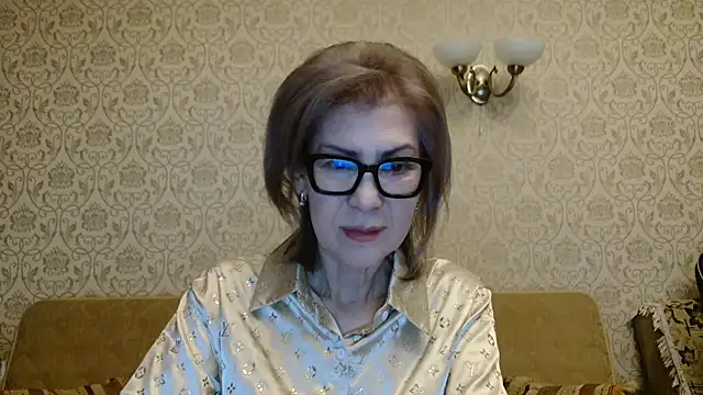 Elegant00Lady online show from March 2026 04:14:01 PM