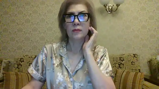 Elegant00Lady online show from July 2026 06:00:02 PM
